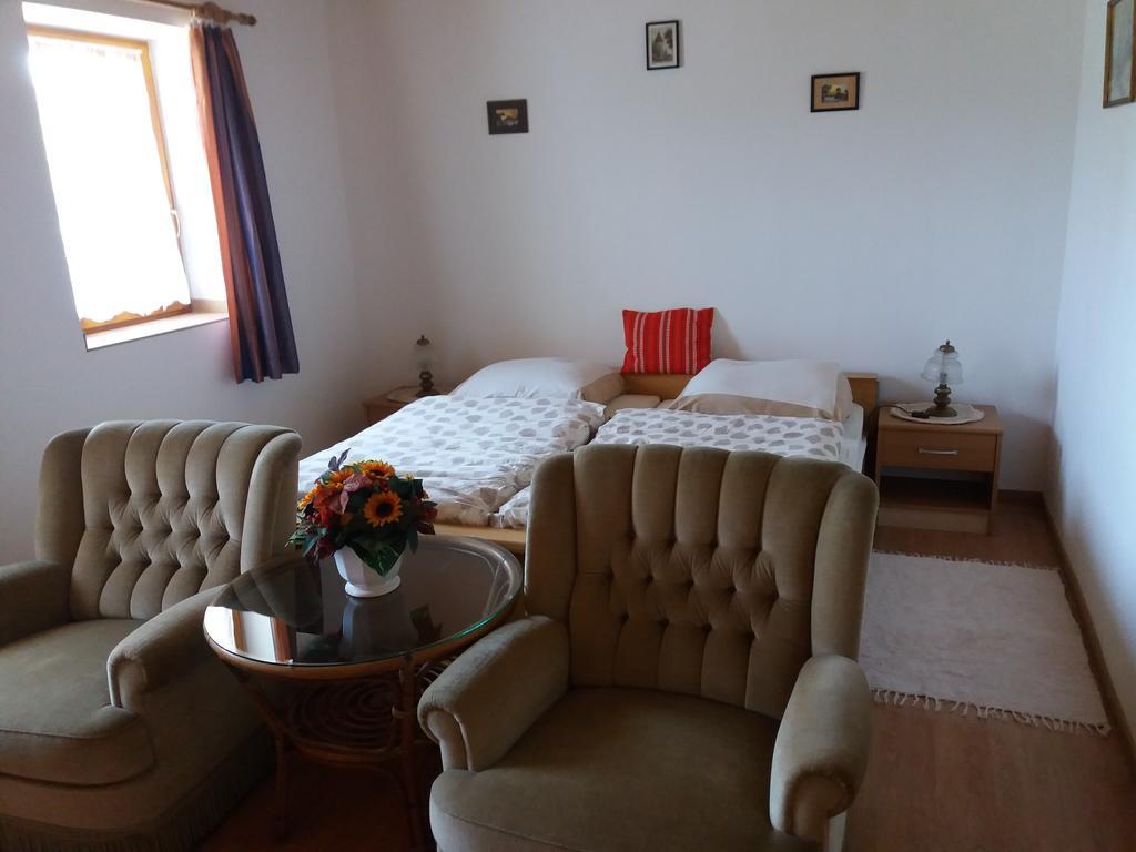 Maison d'hôtes Orbán vendégház à Kovagoors Extérieur photo